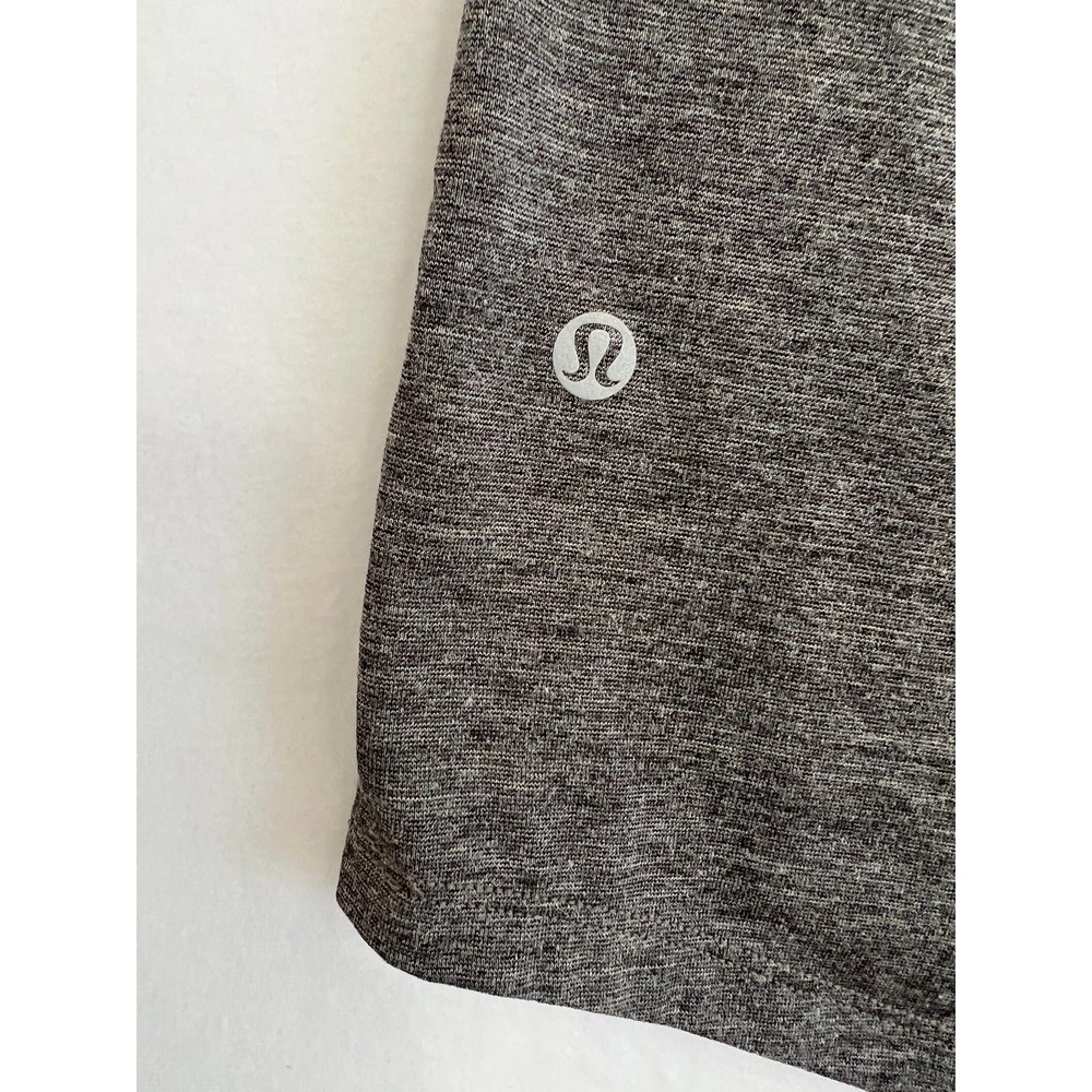 Lululemon Men’s Heathered Gray Short Sleeve Shirt Size L - Picture 3 of 5